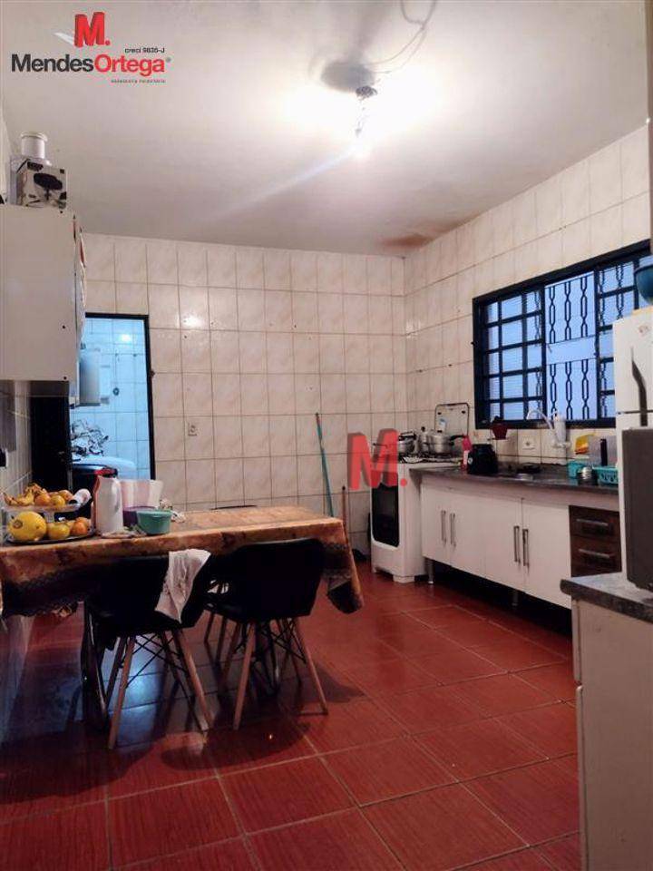 Casa à venda com 5 quartos, 197m² - Foto 5