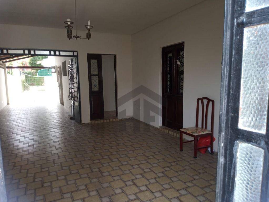 Casa, 4 quartos, 180 m² - Foto 2