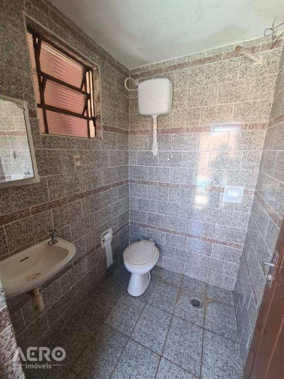 Casa à venda com 3 quartos, 200m² - Foto 13