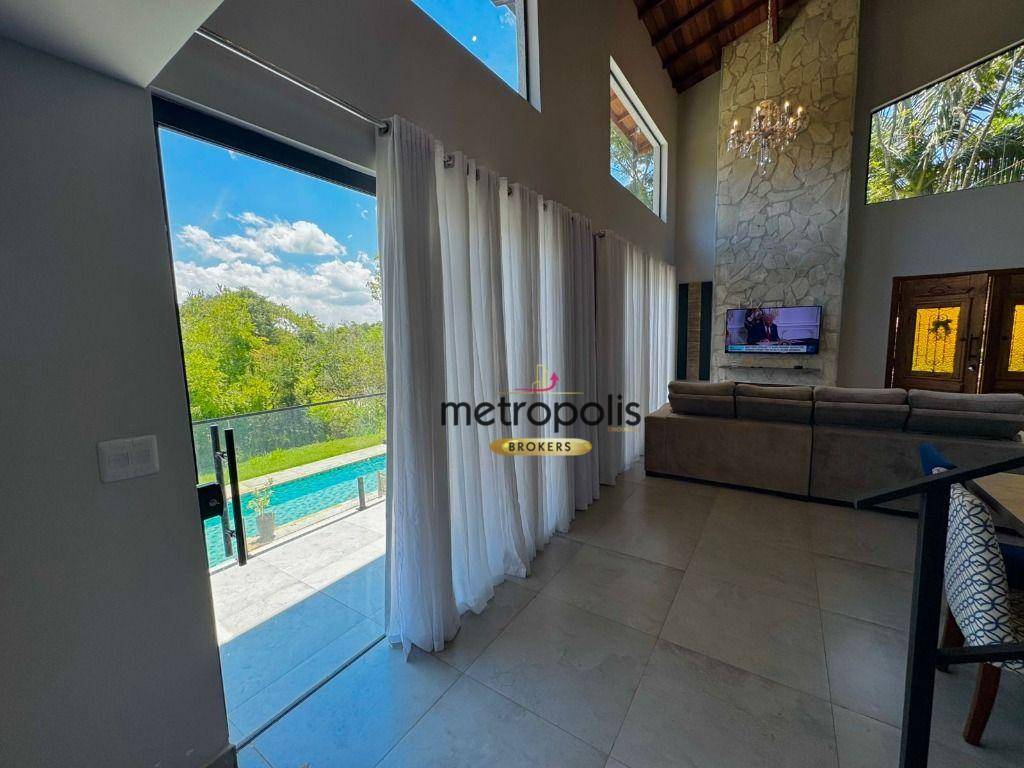 Chácara, 4 quartos, 910 m² - Foto 2