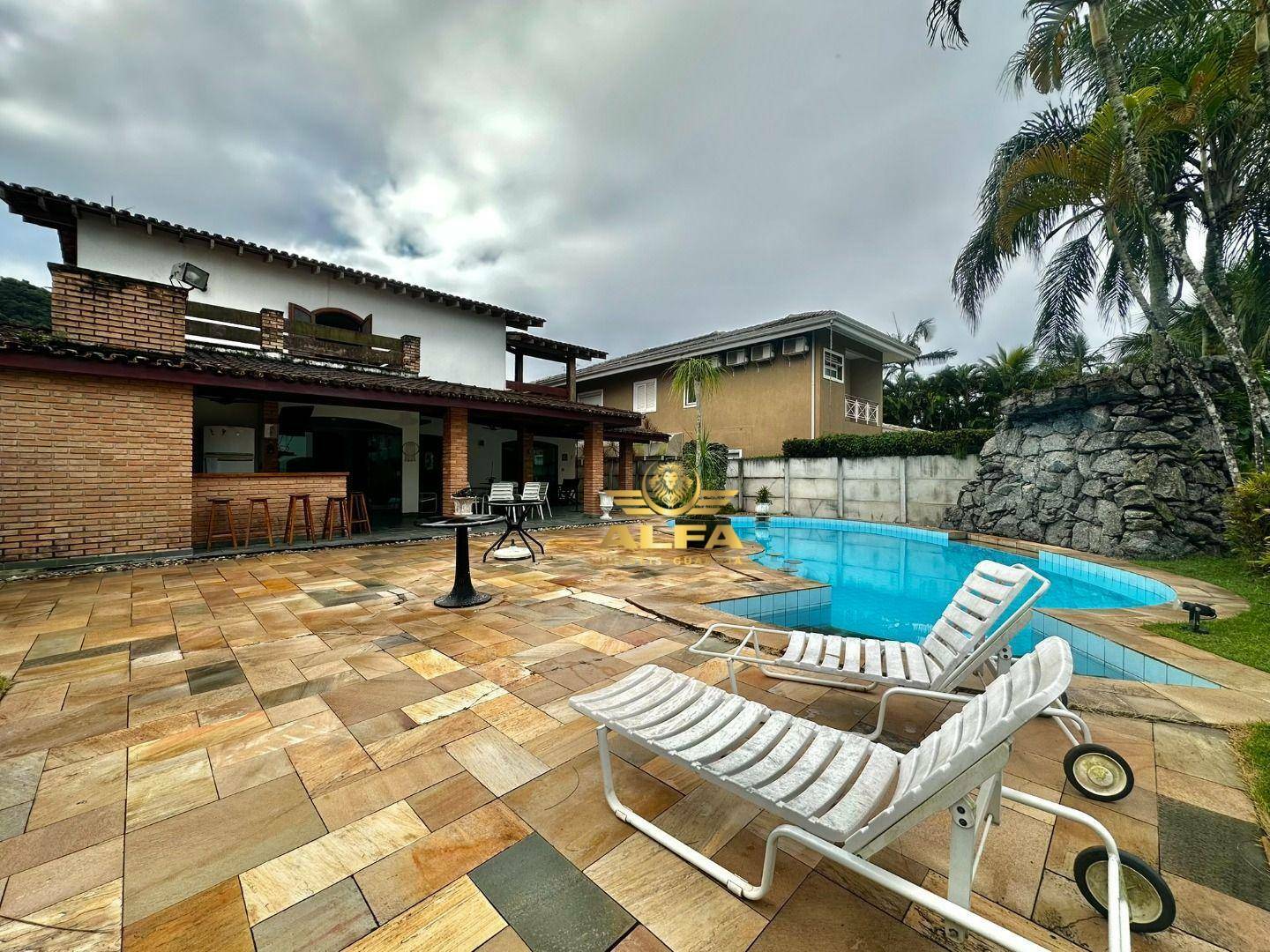Casa de Condomínio à venda com 4 quartos, 510m² - Foto 2