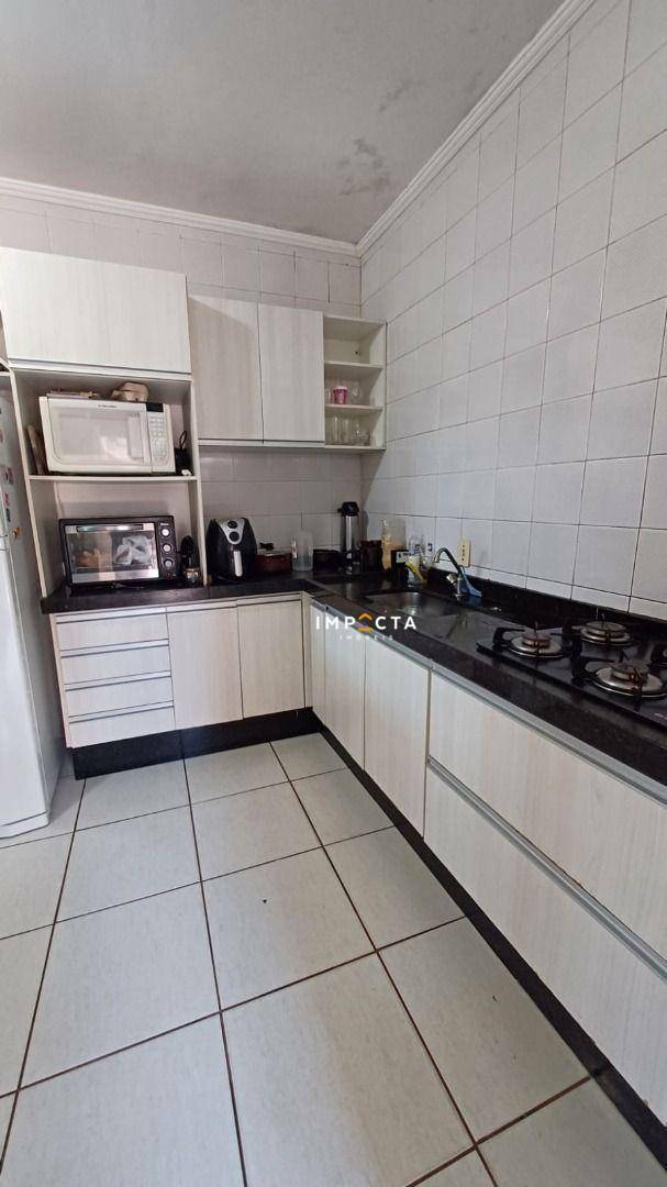 Casa à venda com 3 quartos, 197m² - Foto 16
