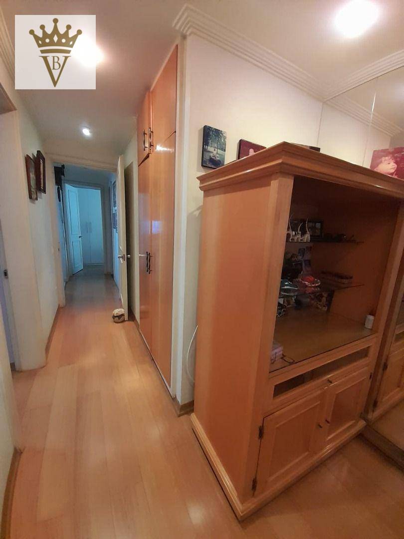 Apartamento à venda com 3 quartos, 140m² - Foto 2