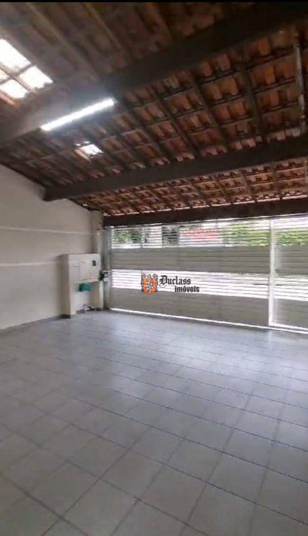 Sobrado à venda com 4 quartos, 200m² - Foto 3