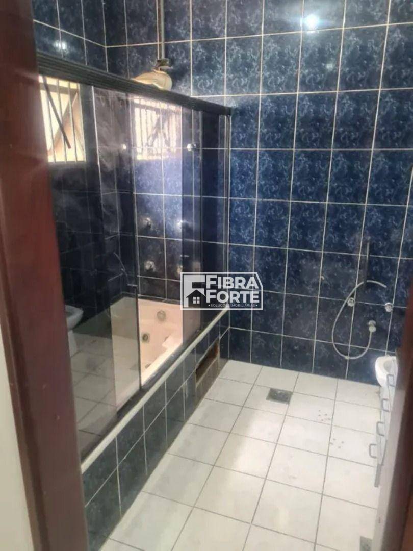 Casa para alugar com 4 quartos, 440m² - Foto 16