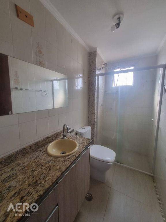 Apartamento à venda com 2 quartos, 60m² - Foto 4