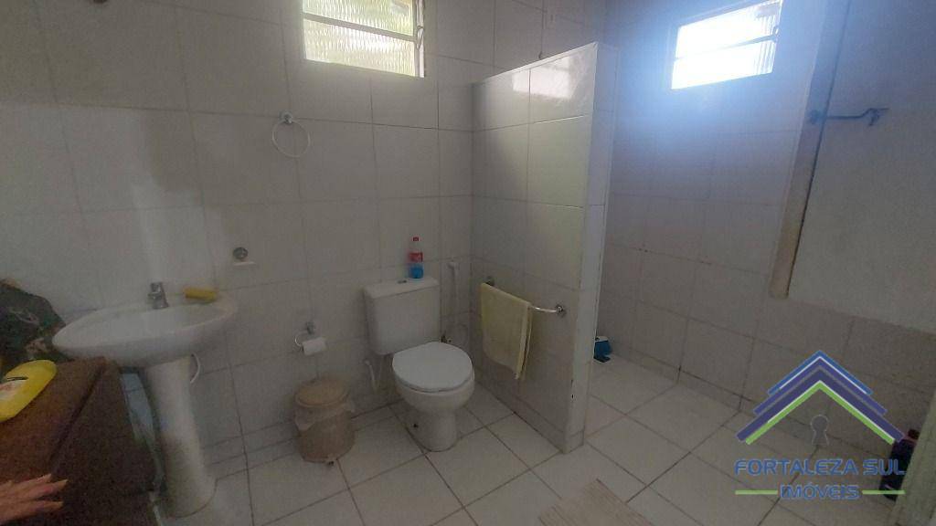 Casa à venda com 5 quartos, 207m² - Foto 24