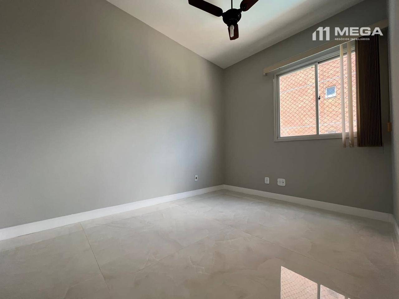 Apartamento à venda com 2 quartos, 75m² - Foto 10