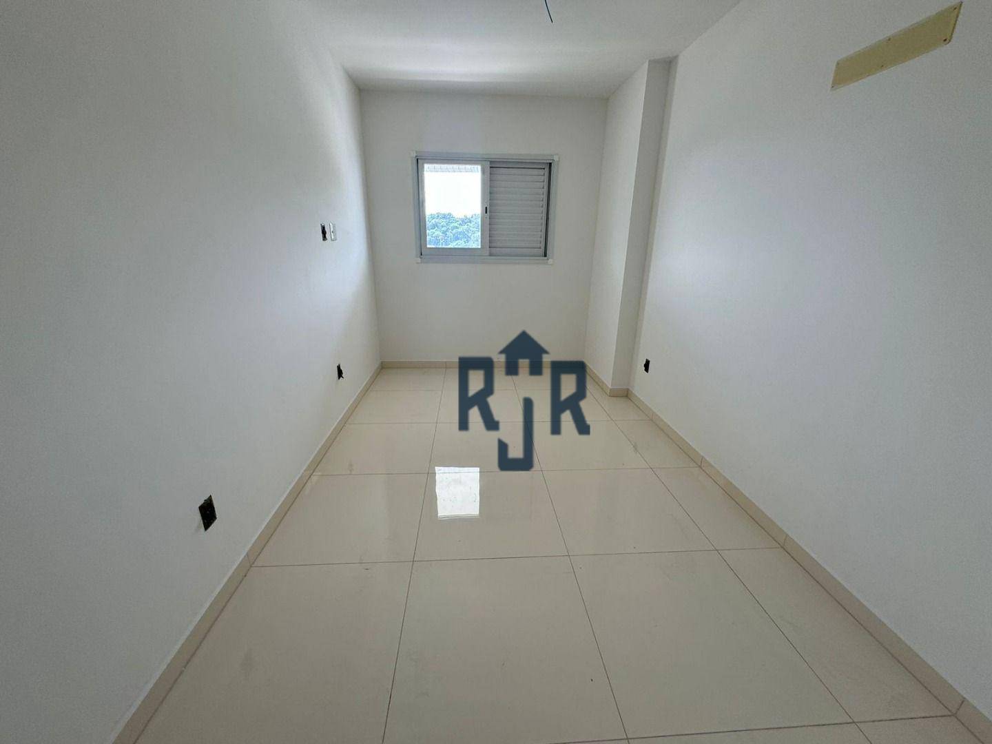 Apartamento à venda com 3 quartos, 138m² - Foto 3