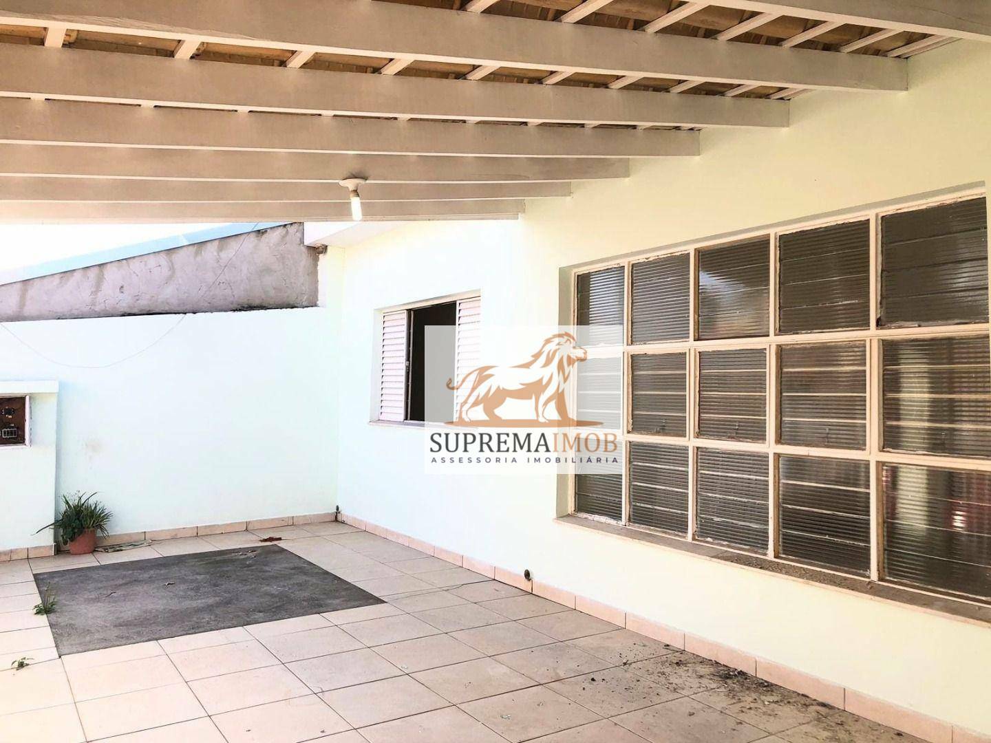 Casa à venda com 2 quartos, 170m² - Foto 1