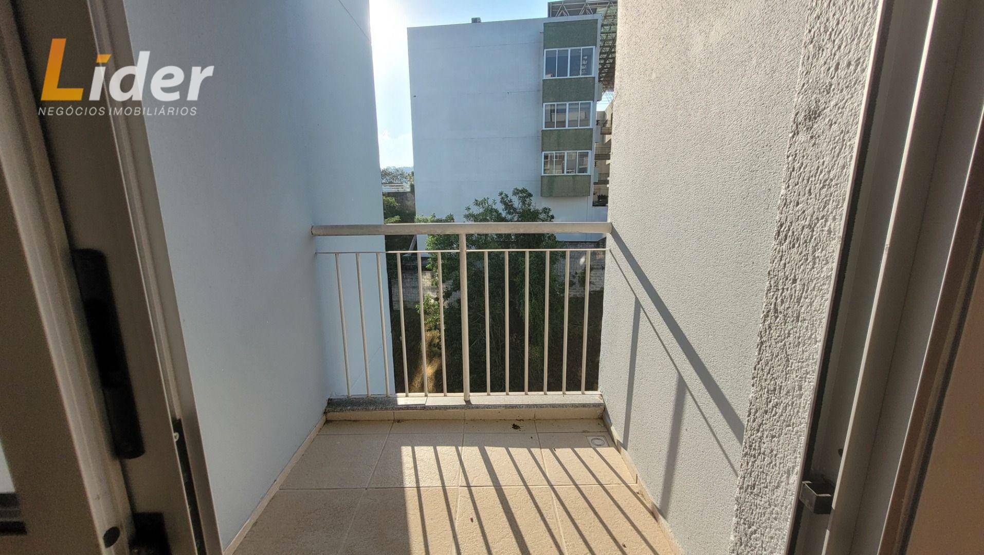 Apartamento à venda com 3 quartos, 75m² - Foto 5