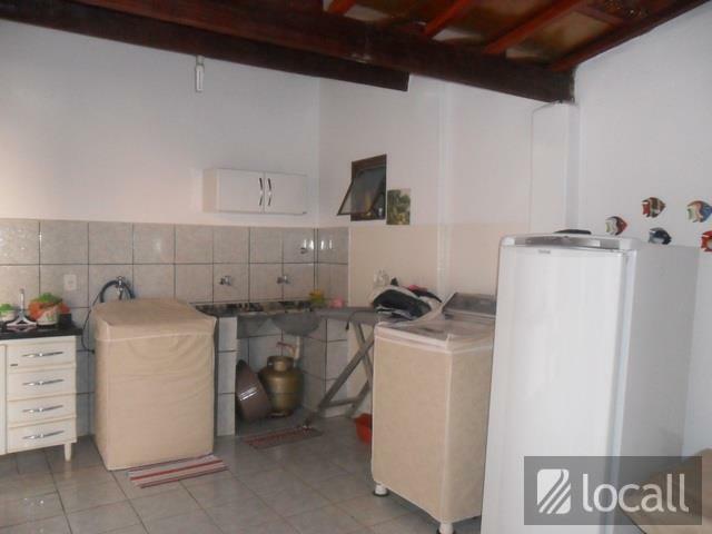 Casa à venda com 3 quartos, 200m² - Foto 11