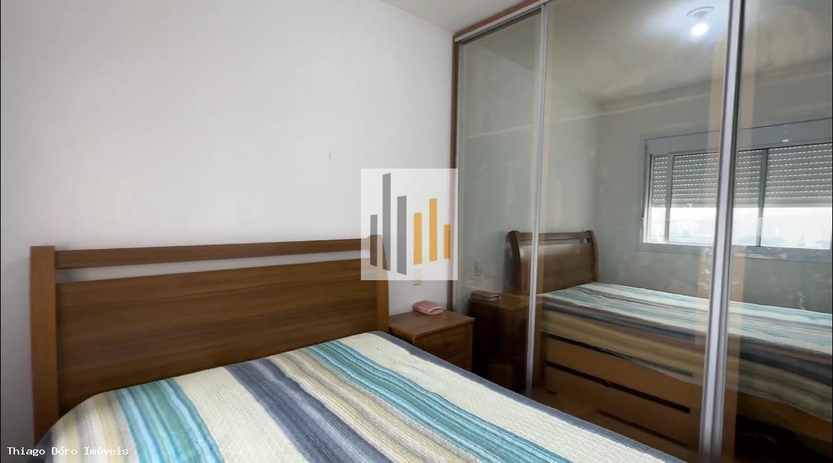 Apartamento para alugar com 2 quartos, 65m² - Foto 20