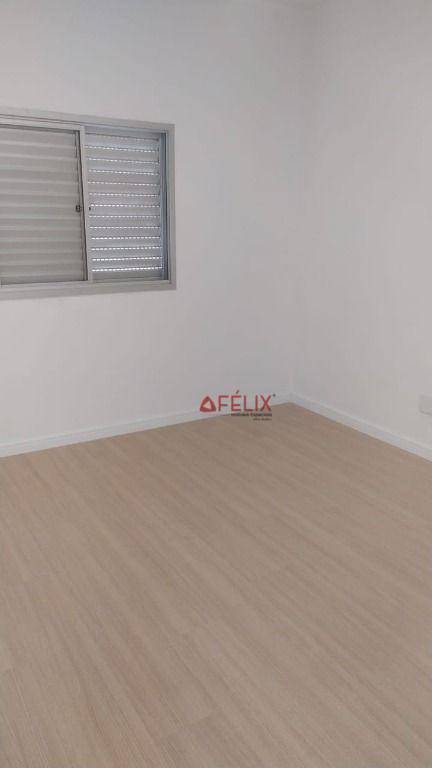 Apartamento à venda com 2 quartos, 65m² - Foto 3