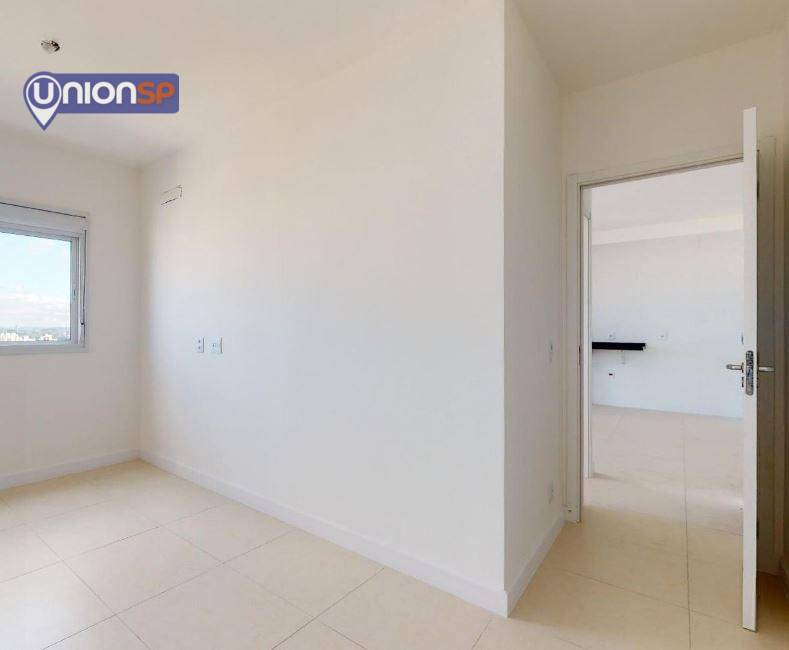 Apartamento à venda com 2 quartos, 68m² - Foto 7