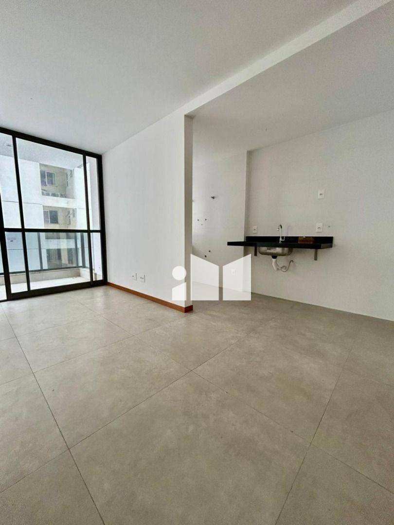 Apartamento à venda com 2 quartos, 65m² - Foto 3