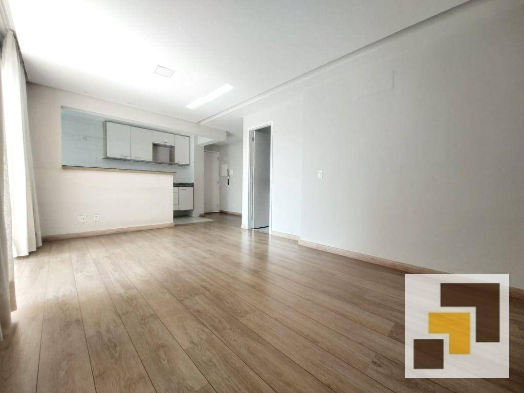 Apartamento para alugar com 2 quartos, 79m² - Foto 4