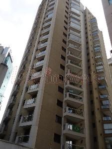 Apartamento para alugar com 1 quarto, 64m² - Foto 11