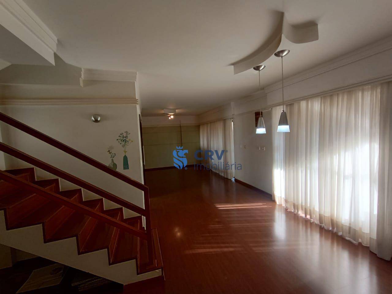 Apartamento à venda com 3 quartos, 160m² - Foto 2