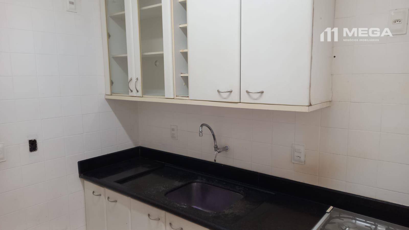 Apartamento para alugar com 3 quartos, 130m² - Foto 13