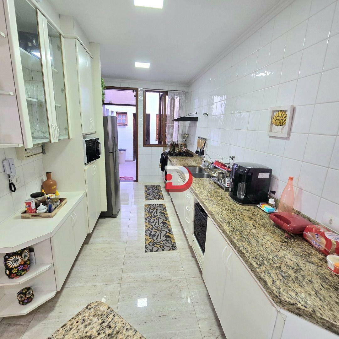 Sobrado à venda com 5 quartos, 250m² - Foto 16