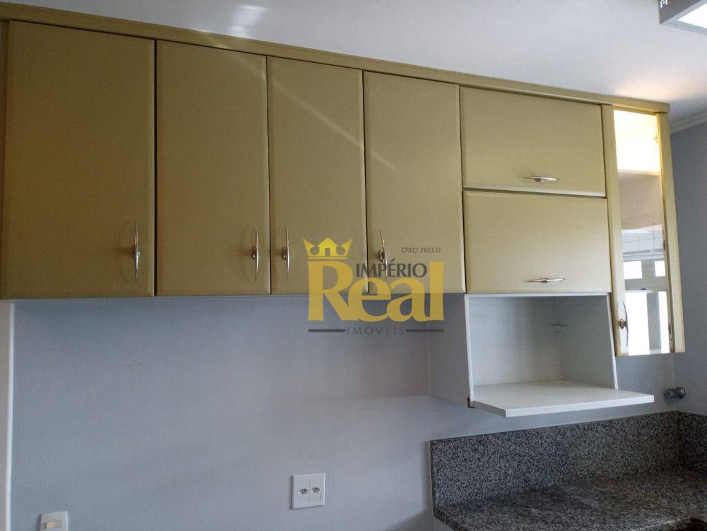 Apartamento à venda com 3 quartos, 105m² - Foto 4