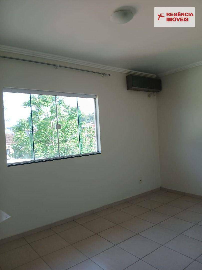 Casa para alugar com 3 quartos, 146m² - Foto 27