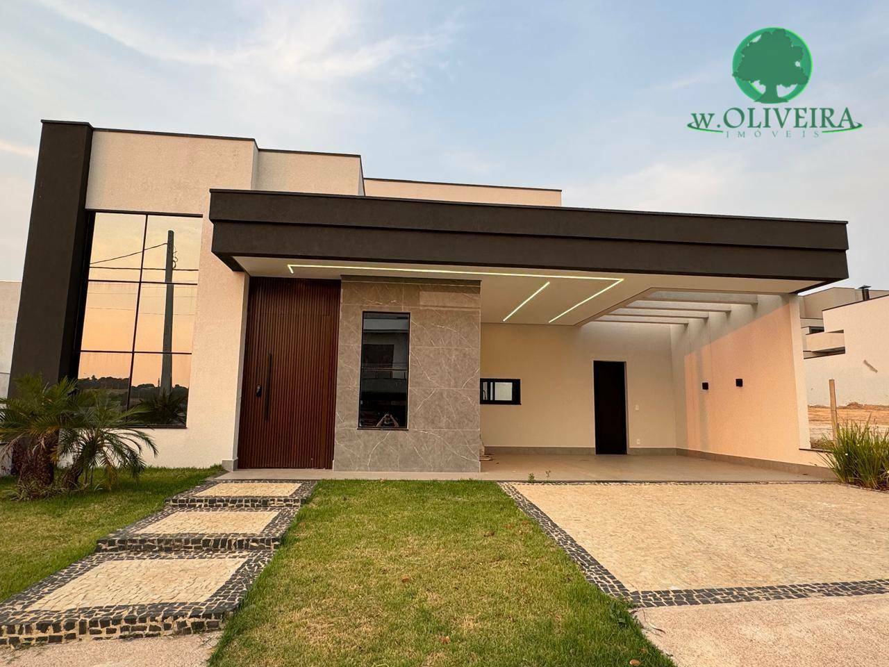 Casa de Condomínio à venda com 3 quartos, 192m² - Foto 2