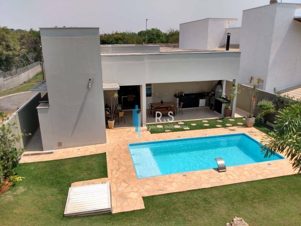 Casa de Condomínio à venda com 3 quartos, 220m² - Foto 1