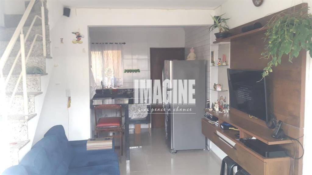 Sobrado à venda com 2 quartos, 90m² - Foto 3