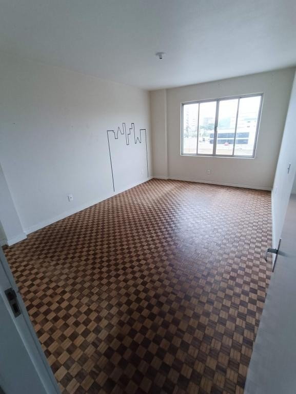 Apartamento à venda com 3 quartos, 122m² - Foto 6