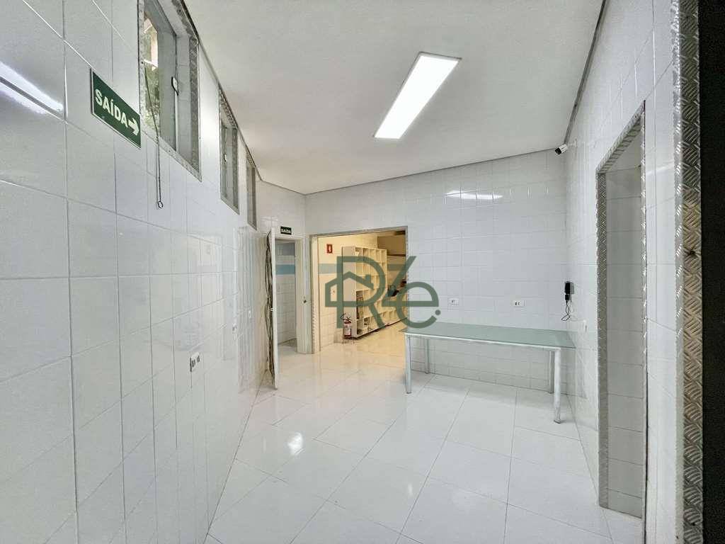 Casa de Condomínio à venda com 4 quartos, 1634m² - Foto 32