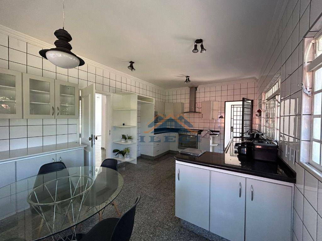 Casa de Condomínio à venda com 4 quartos, 376m² - Foto 13