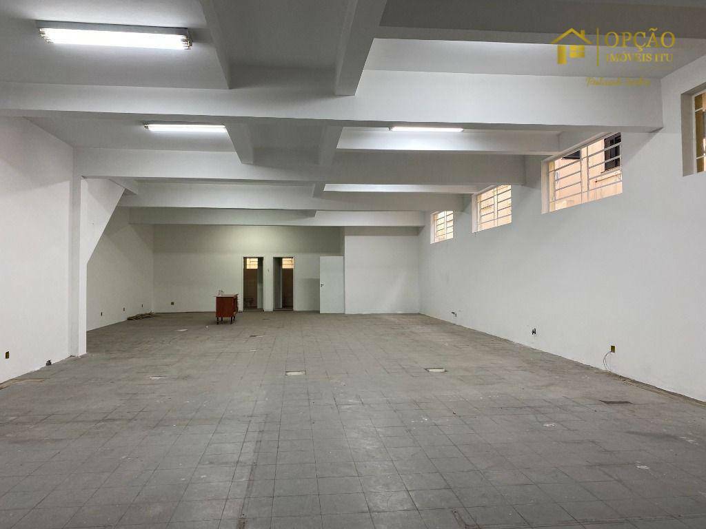 Casa para alugar com 3 quartos, 457m² - Foto 2