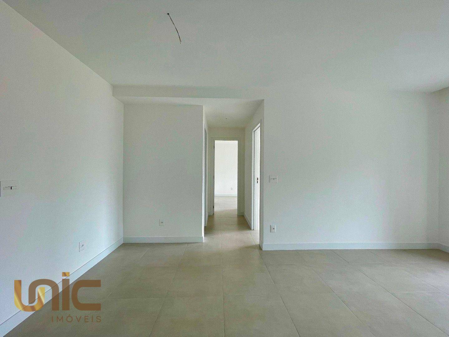 Apartamento à venda com 2 quartos, 71m² - Foto 3