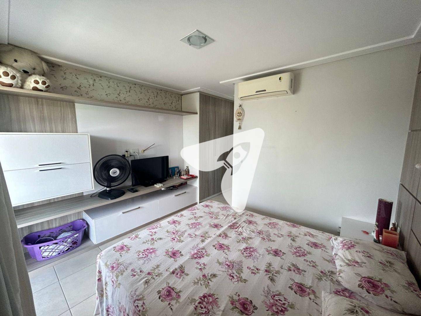 Apartamento à venda com 2 quartos, 65m² - Foto 17