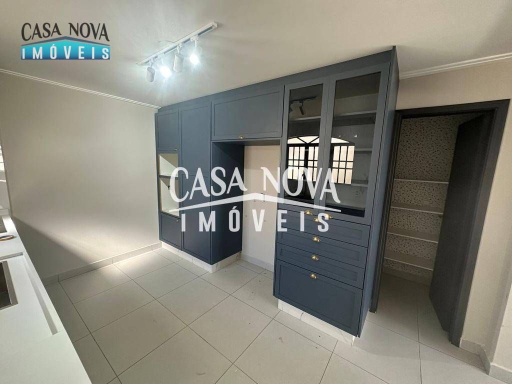 Casa de Condomínio para alugar com 3 quartos, 350m² - Foto 6