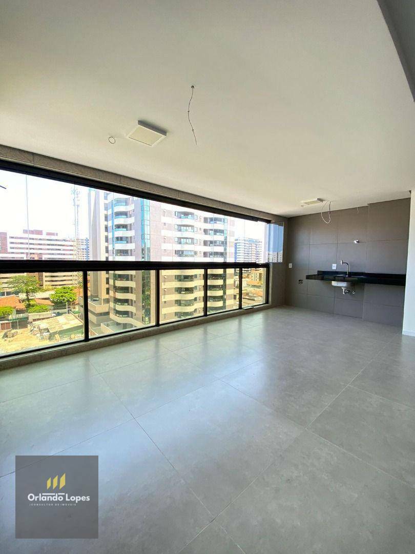 Apartamento à venda com 4 quartos, 228m² - Foto 1