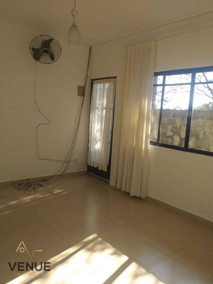 Casa à venda com 2 quartos, 90m² - Foto 5