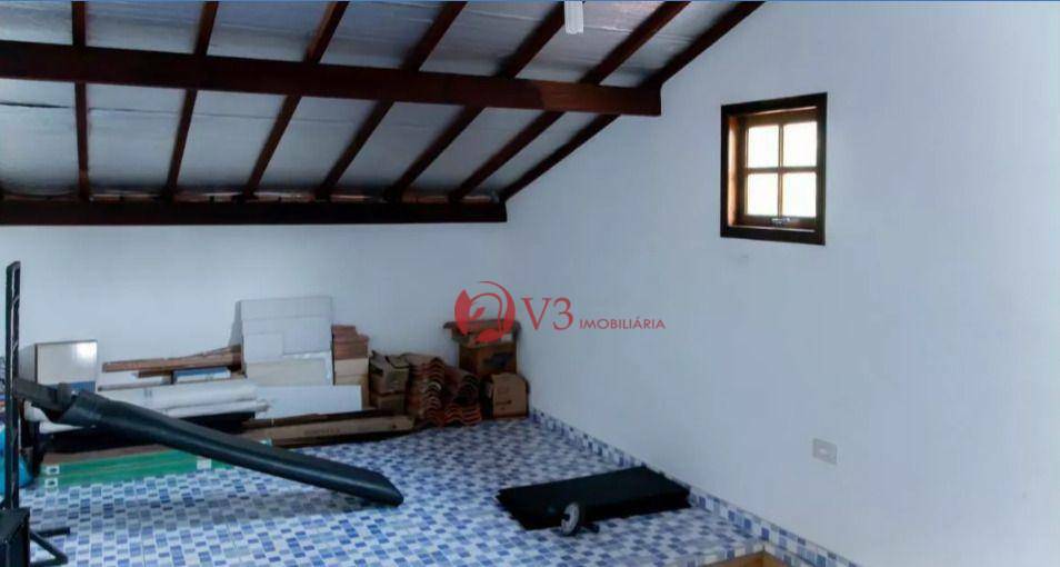 Casa à venda com 3 quartos, 200m² - Foto 27