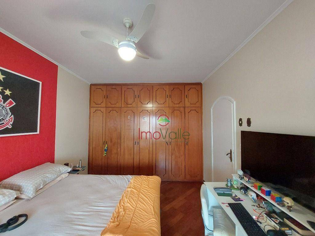 Casa de Condomínio à venda com 3 quartos, 243m² - Foto 44