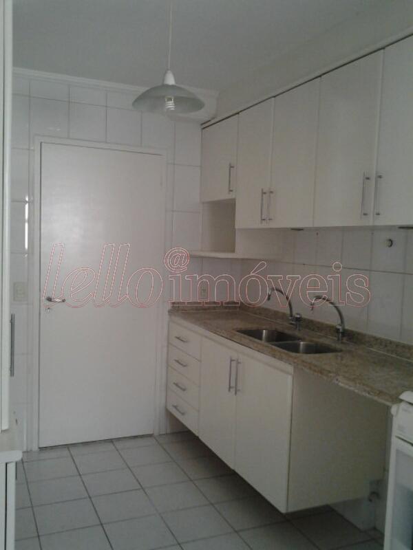 Apartamento para alugar com 2 quartos, 96m² - Foto 13