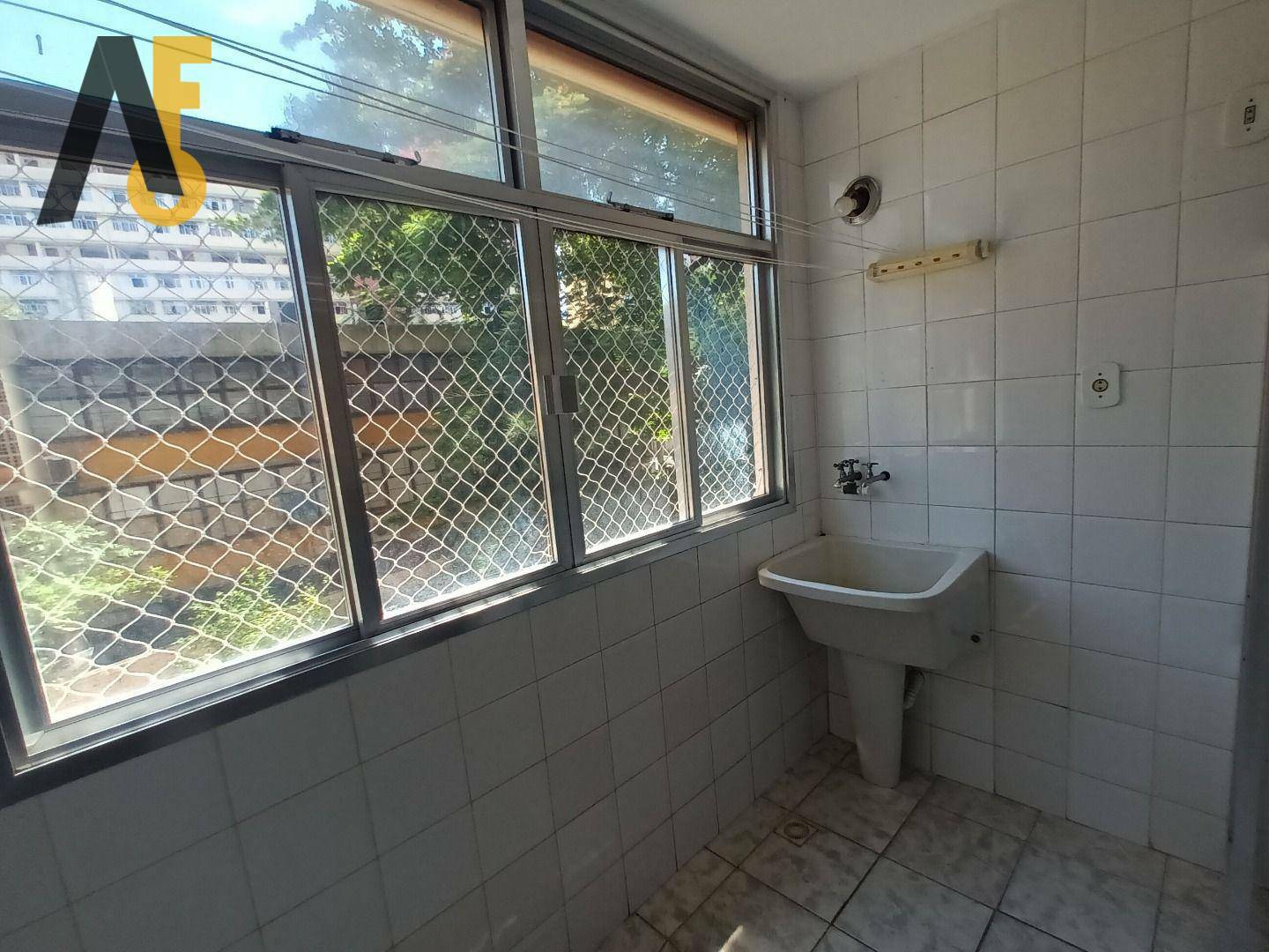 Apartamento à venda com 2 quartos, 56m² - Foto 17