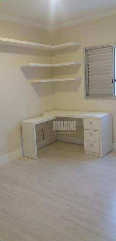 Apartamento à venda com 2 quartos, 70m² - Foto 15