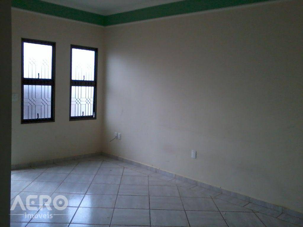 Casa à venda com 2 quartos, 70m² - Foto 37