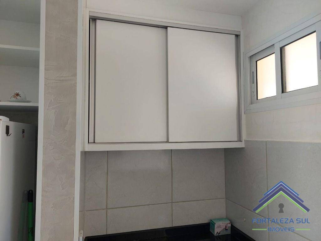 Apartamento à venda com 2 quartos, 69m² - Foto 19