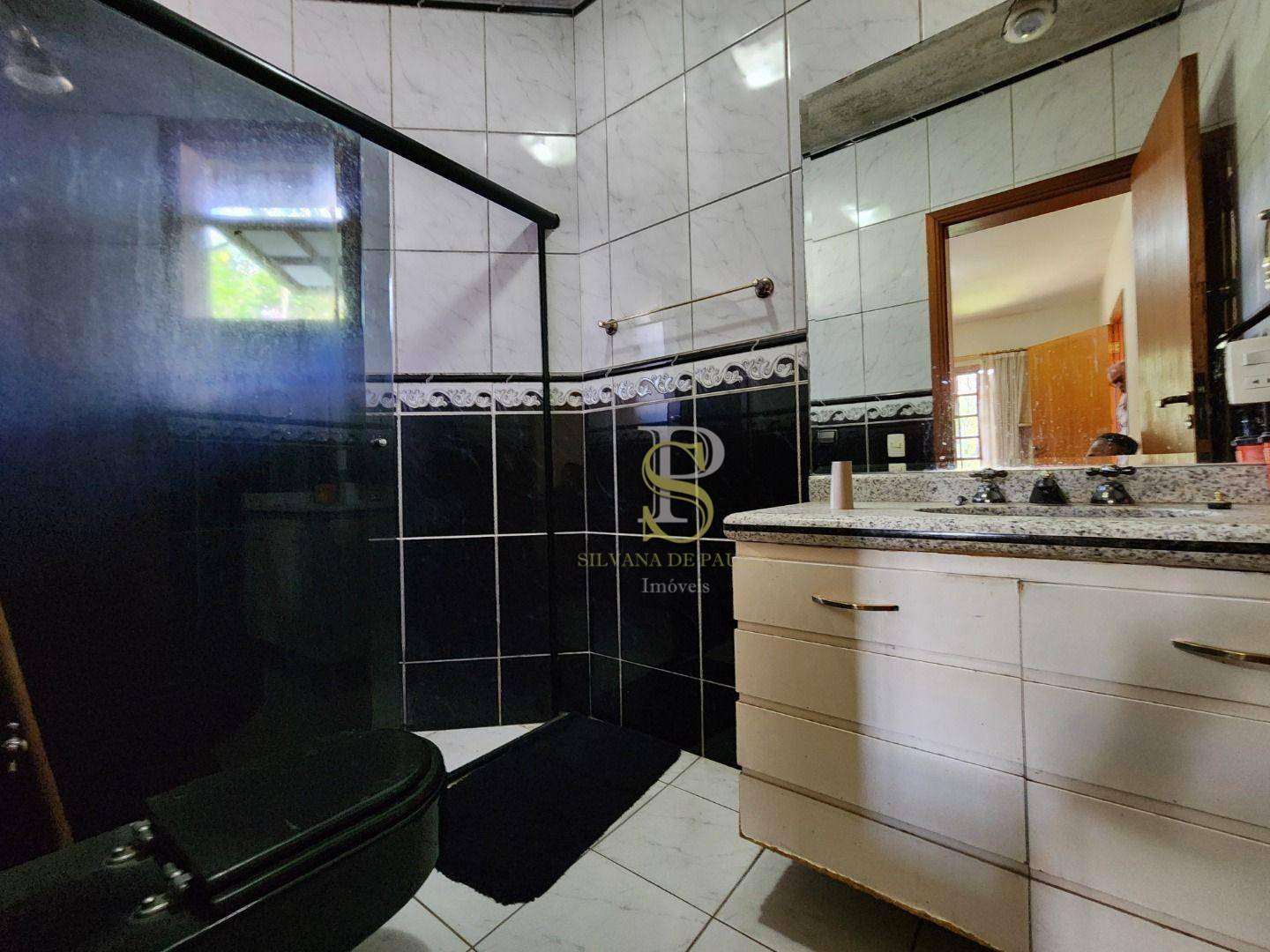 Casa de Condomínio à venda com 4 quartos, 600m² - Foto 18