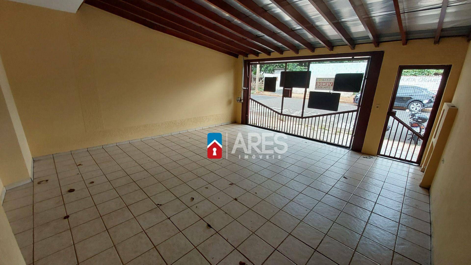 Casa, 3 quartos, 214 m² - Foto 2