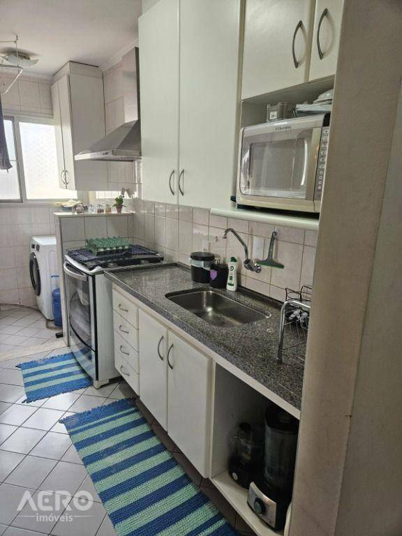 Apartamento à venda com 3 quartos, 70m² - Foto 32