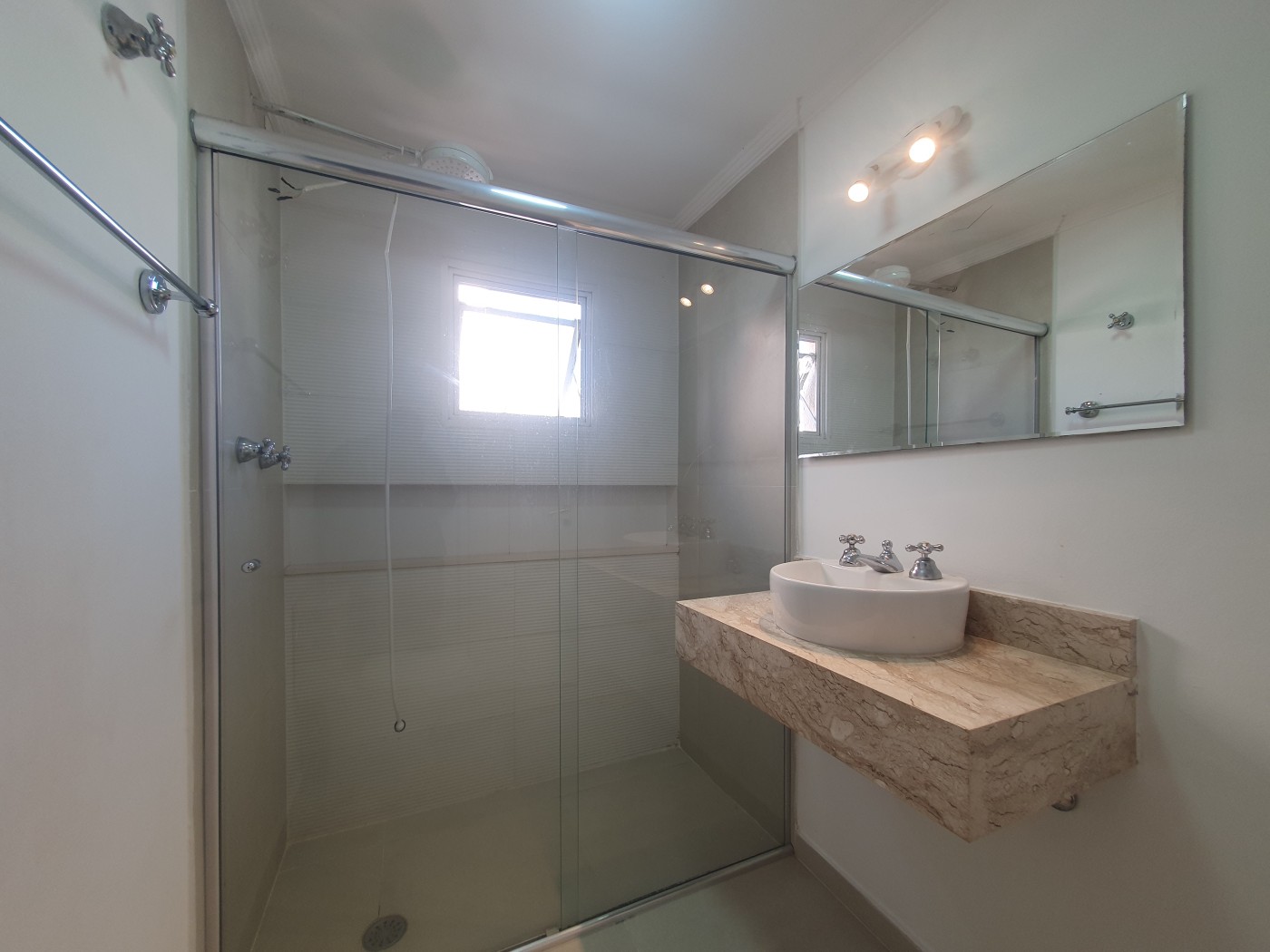 Apartamento para alugar com 3 quartos, 110m² - Foto 16